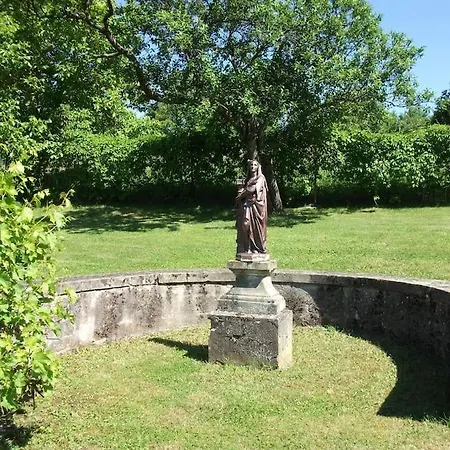 Вилла Maison Hotes Sainte Barbe Mirecourt