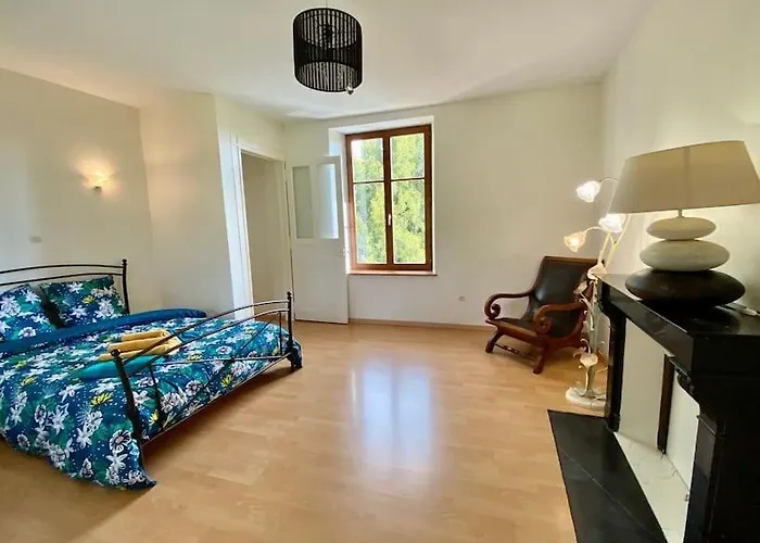 Вилла Maison Hotes Sainte Barbe Mirecourt